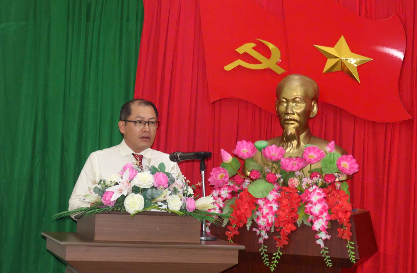 anh 3 bài 4
